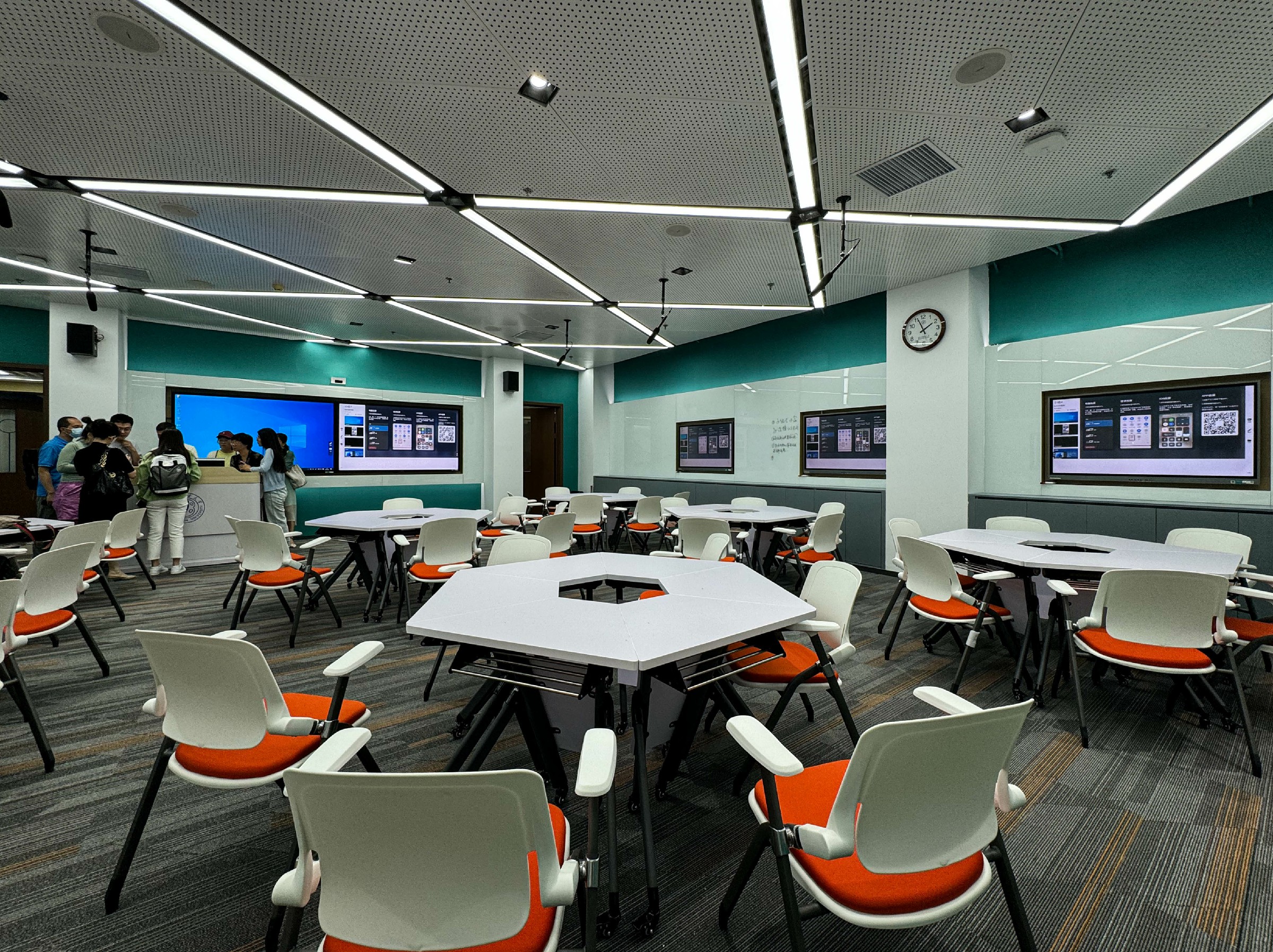 7e84064e296b48478a0a347bf7fca98